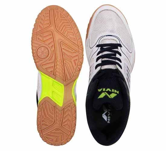 nivia gel verdict badminton shoes